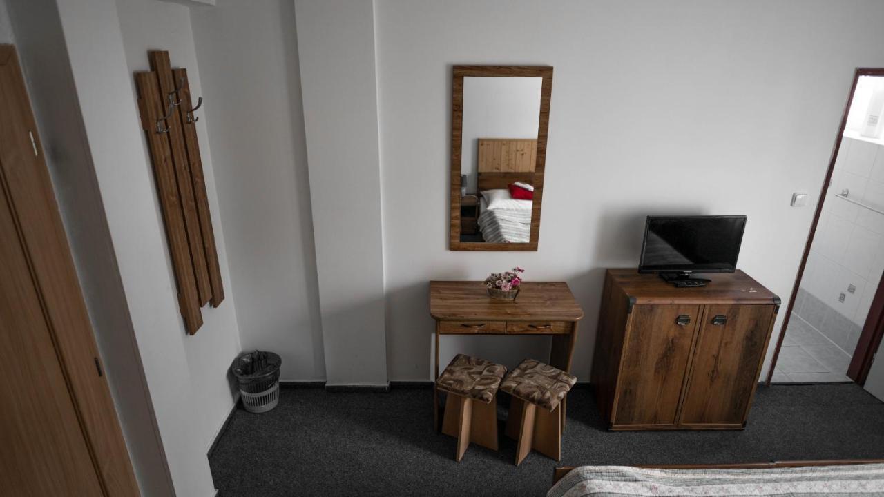 Hotel Atlas Pec pod Snezkou Luaran gambar