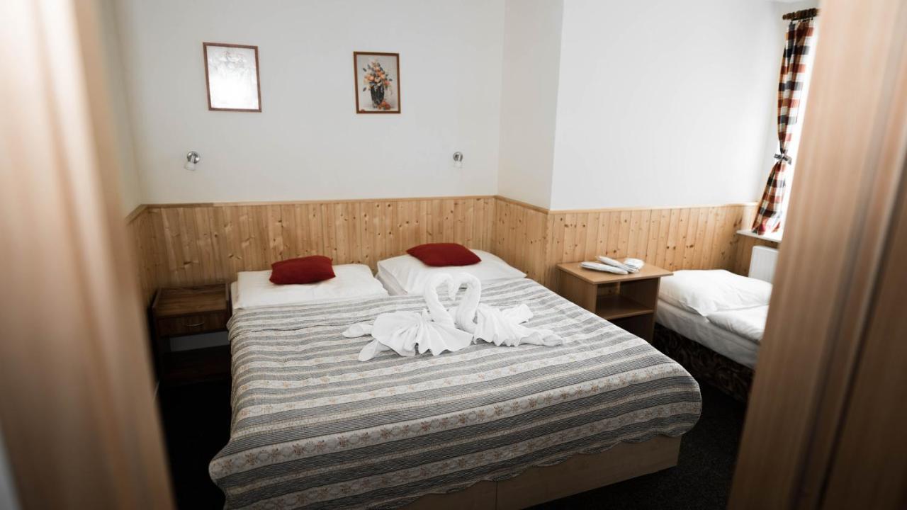 Hotel Atlas Pec pod Snezkou Luaran gambar