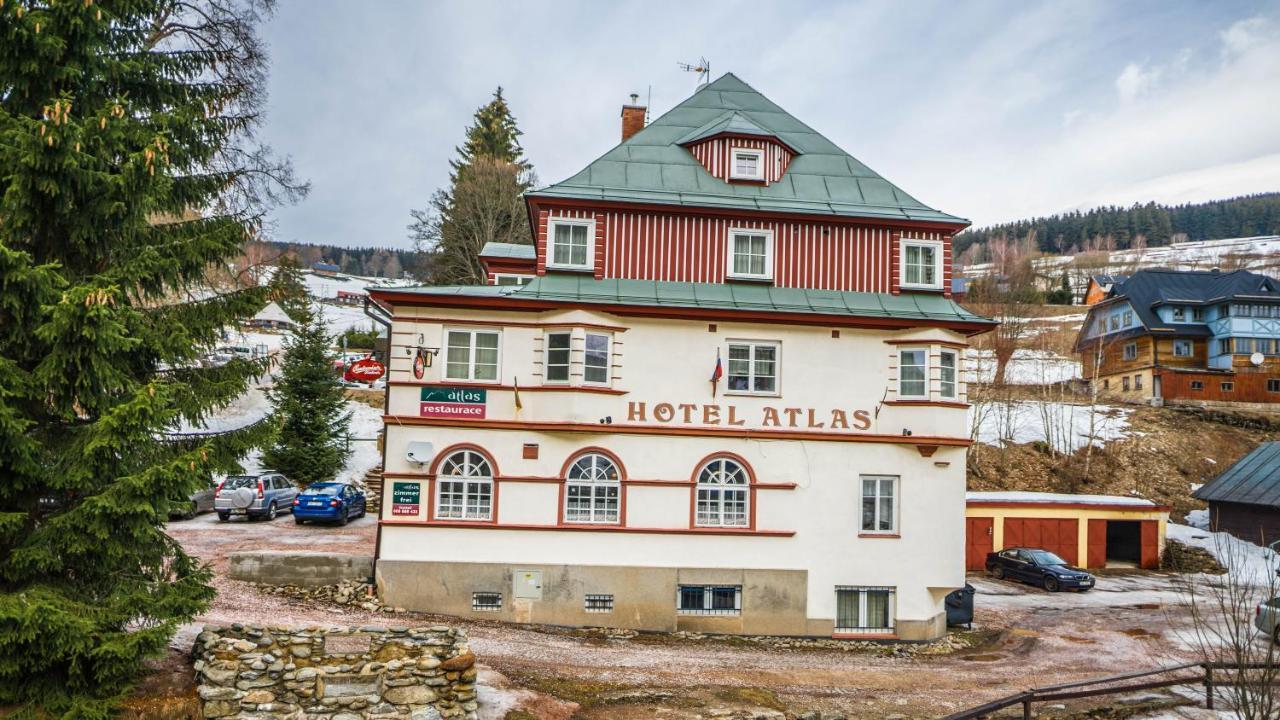 Hotel Atlas Pec pod Snezkou Luaran gambar