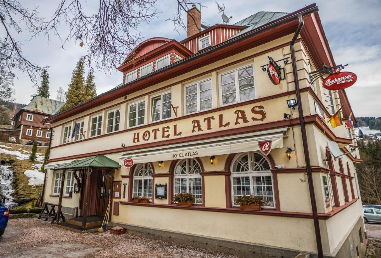 Hotel Atlas Pec pod Snezkou Luaran gambar